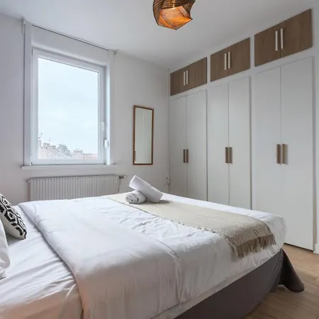 Renovated House With Terrace 3 Bedrooms Gasthof