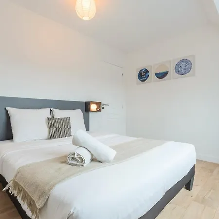 Renovated House With Terrace 3 Bedrooms 3*